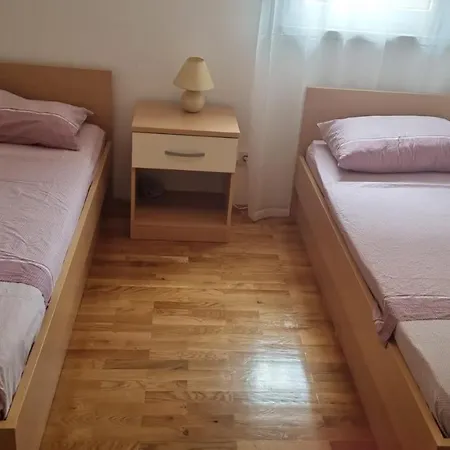 Nina Apartment *